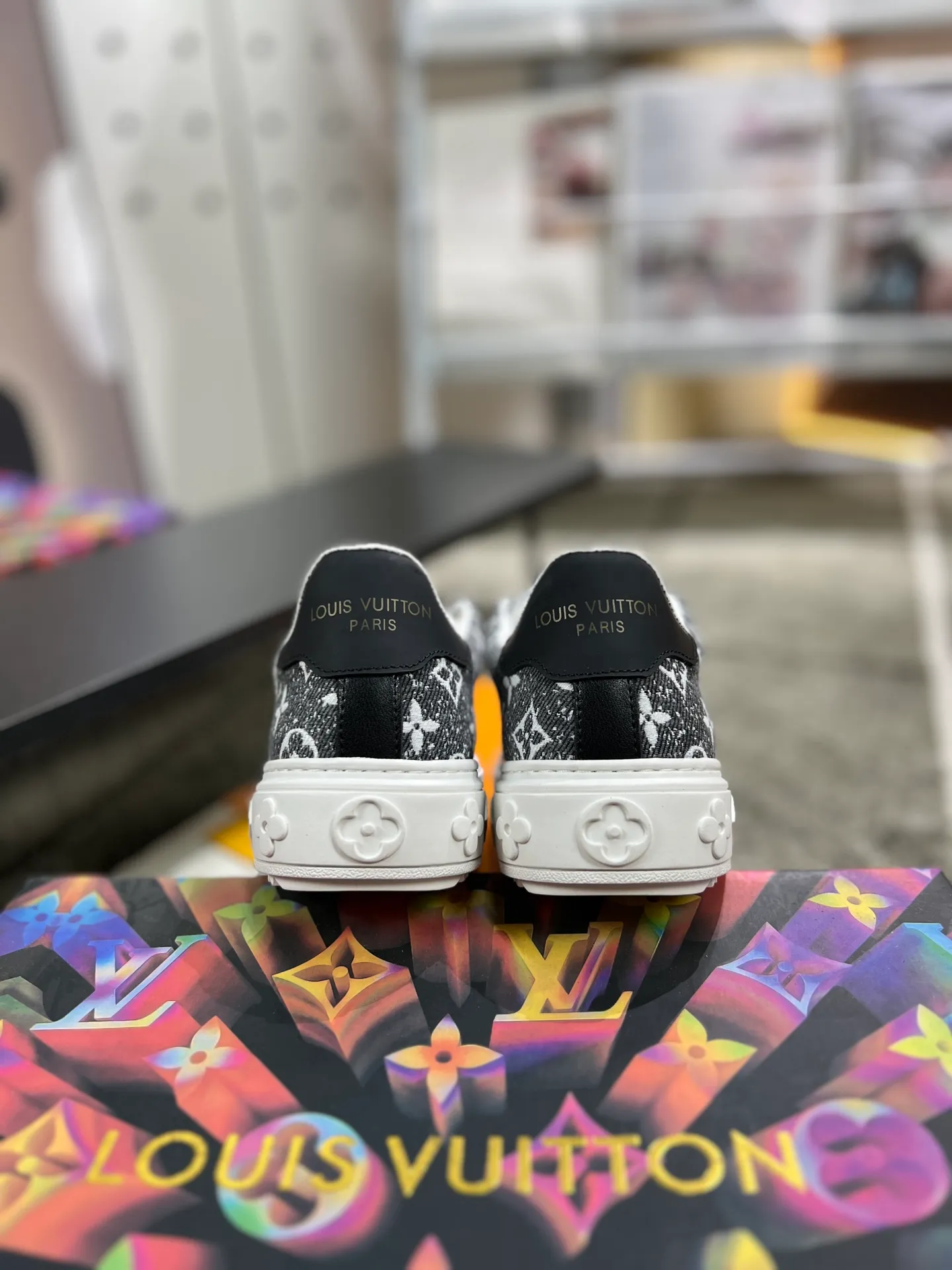 Factory price: 520💰LOUIS VUITTON [Louis VUITTON] New trendy Lv is on the market🎁, casual and fashionable men's shoes👟The upper is made of imported original fabric + cowhide mesh lining, the original wear-resistant rubber outsole, the version is simple and elegant, exclusive for trendy men, six colors available, code number: 38-44, customized 45, 46